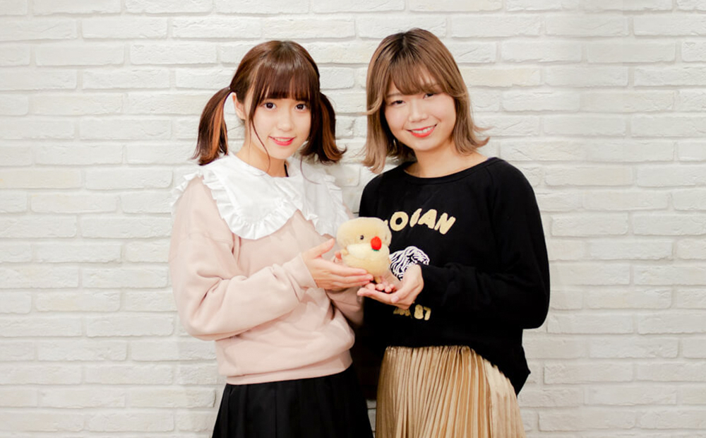 週末モデルで音楽ユニット｢ぱれっと｣結成。それぞれの夢を掴むために、人気ニュースアプリの生配信番組に挑む。